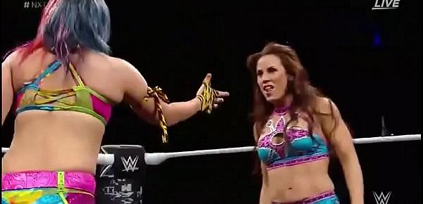  Asuka vs Mickie James NXT.